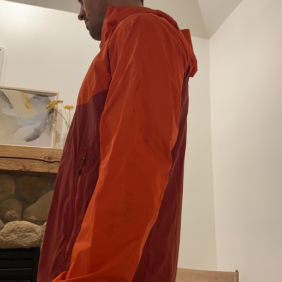 MEC Rain Jacket - Picture 4 of 7